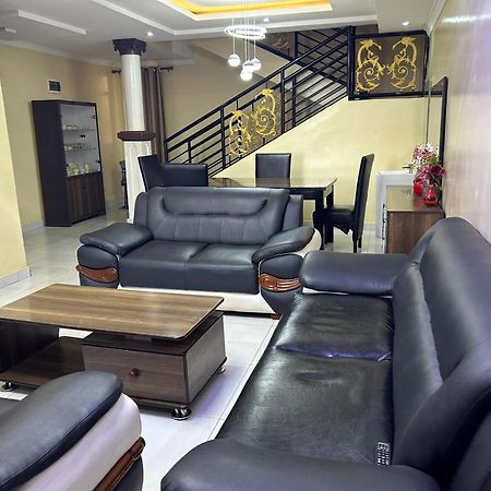 The Vibrant Lodge Gacuriro Kigali Exterior photo