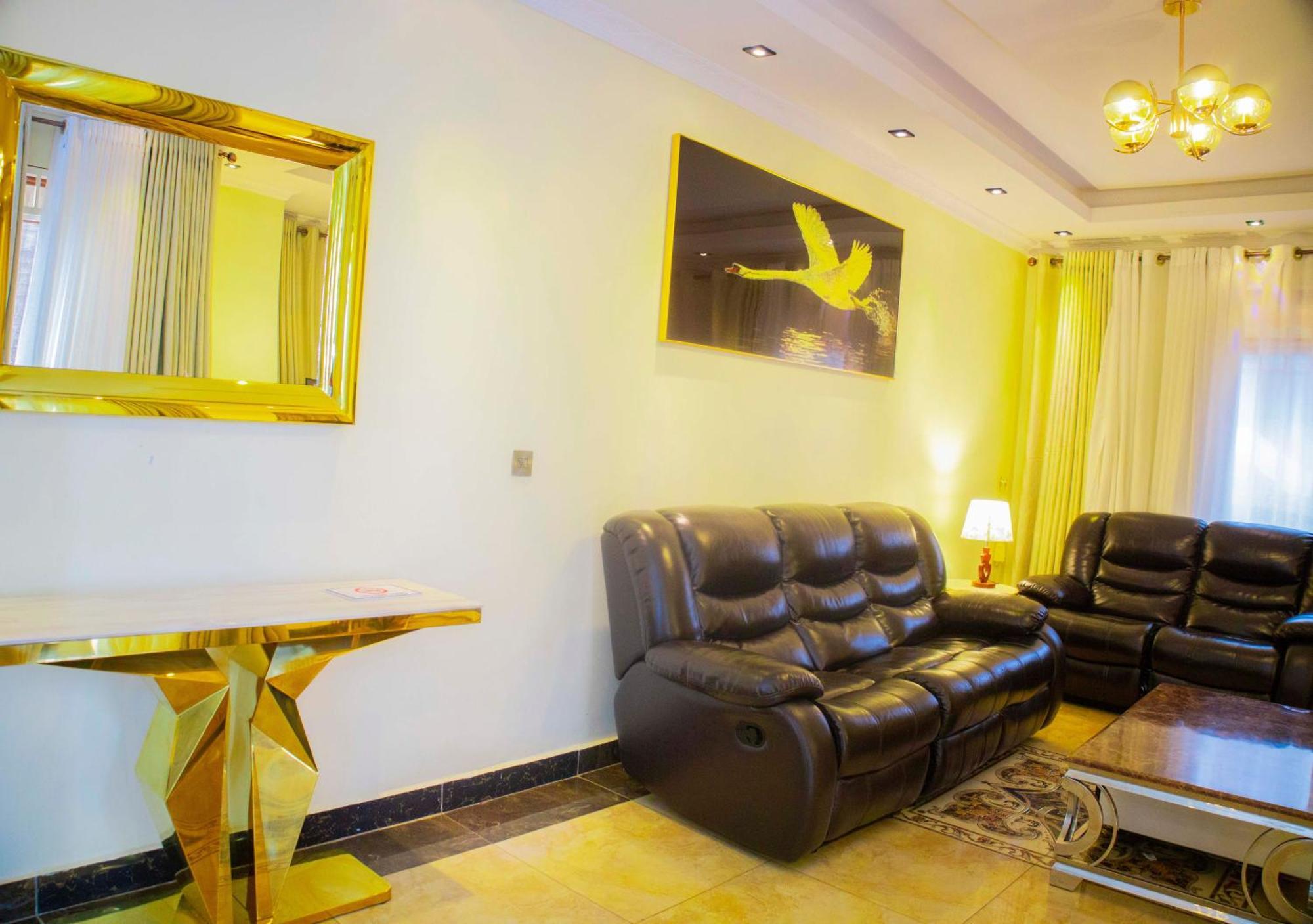 The Vibrant Lodge Gacuriro Kigali Exterior photo